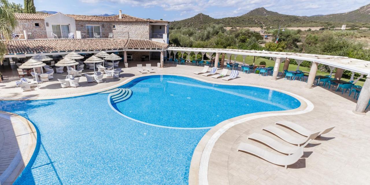 Villas Resort Wellness & Spa カスティアーダス エクステリア 写真